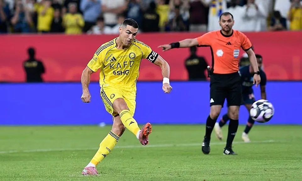 Saudi Pro League cảnh báo Ronaldo