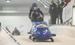 VĐV nhắm mắt vì sợ khi thi đấu ở Olympic mùa Đông